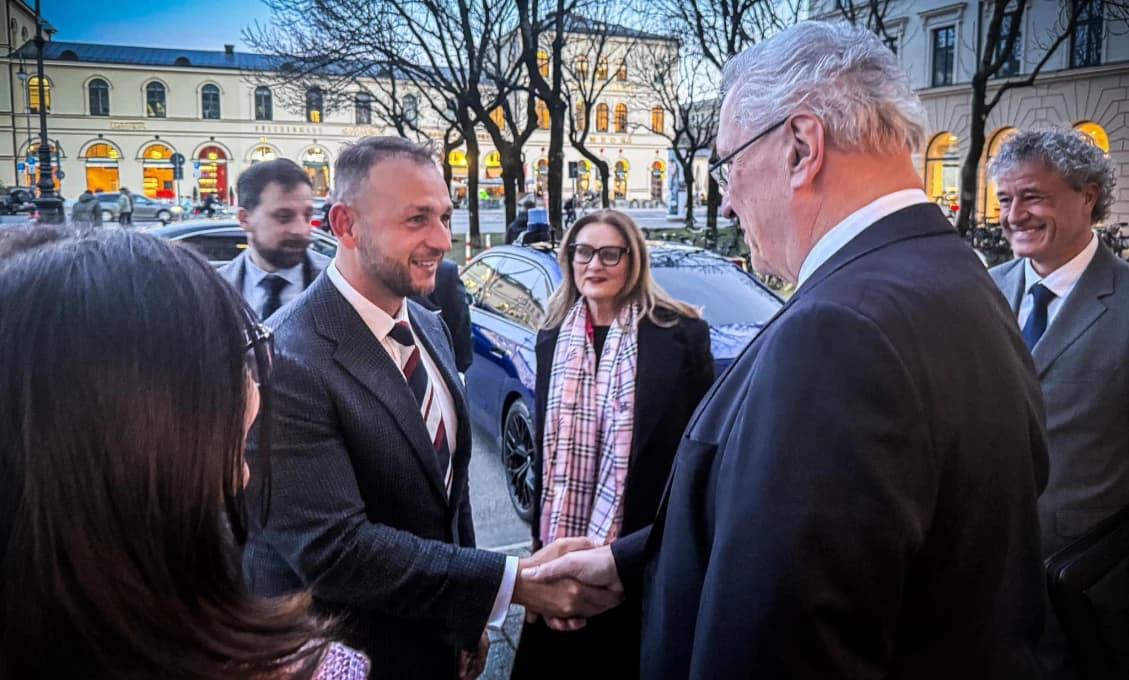 "Bojovali sme s Ruskom 16-krát a budeme s ním bojovať opäť," varuje Erdoganov poradca