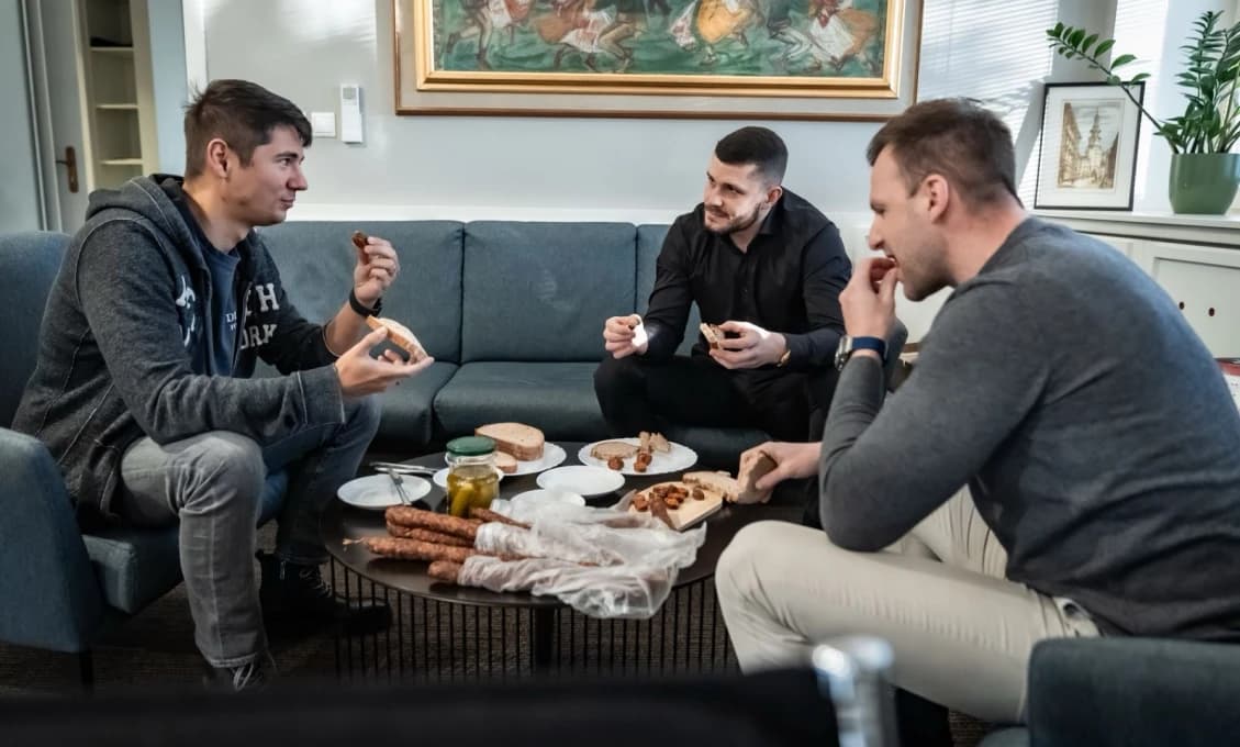 Smerácki vlci sa podelili o zážitok na Úrade vlády