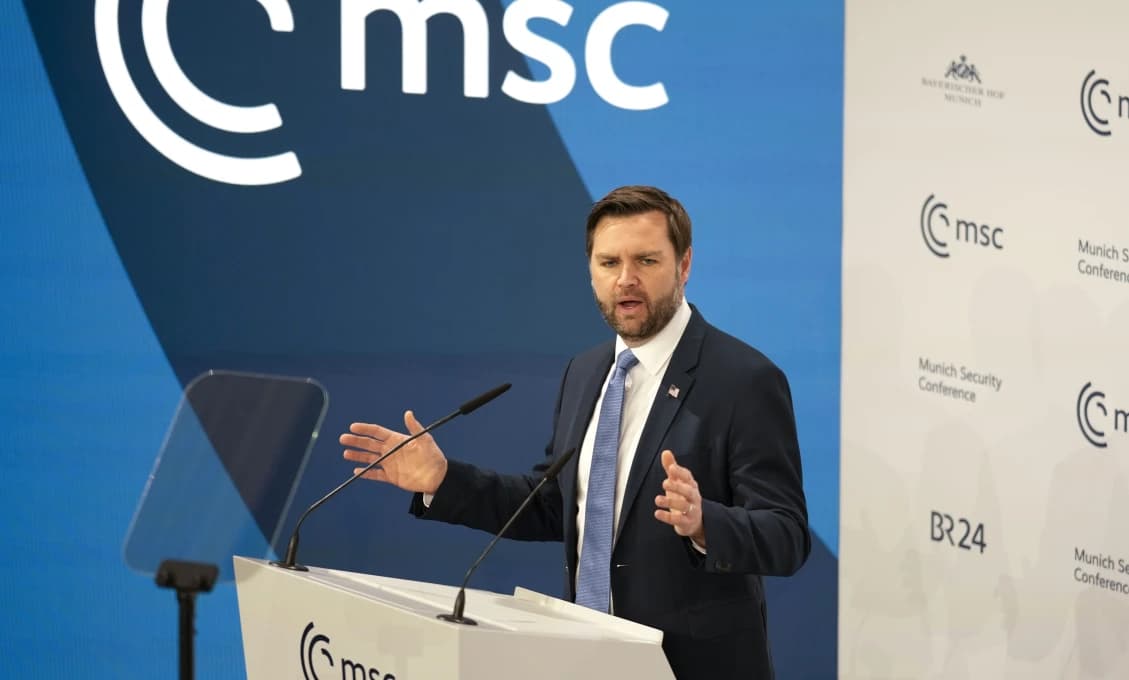 Európe vyčistil americký viceprezident žalúdok - video s prekladom