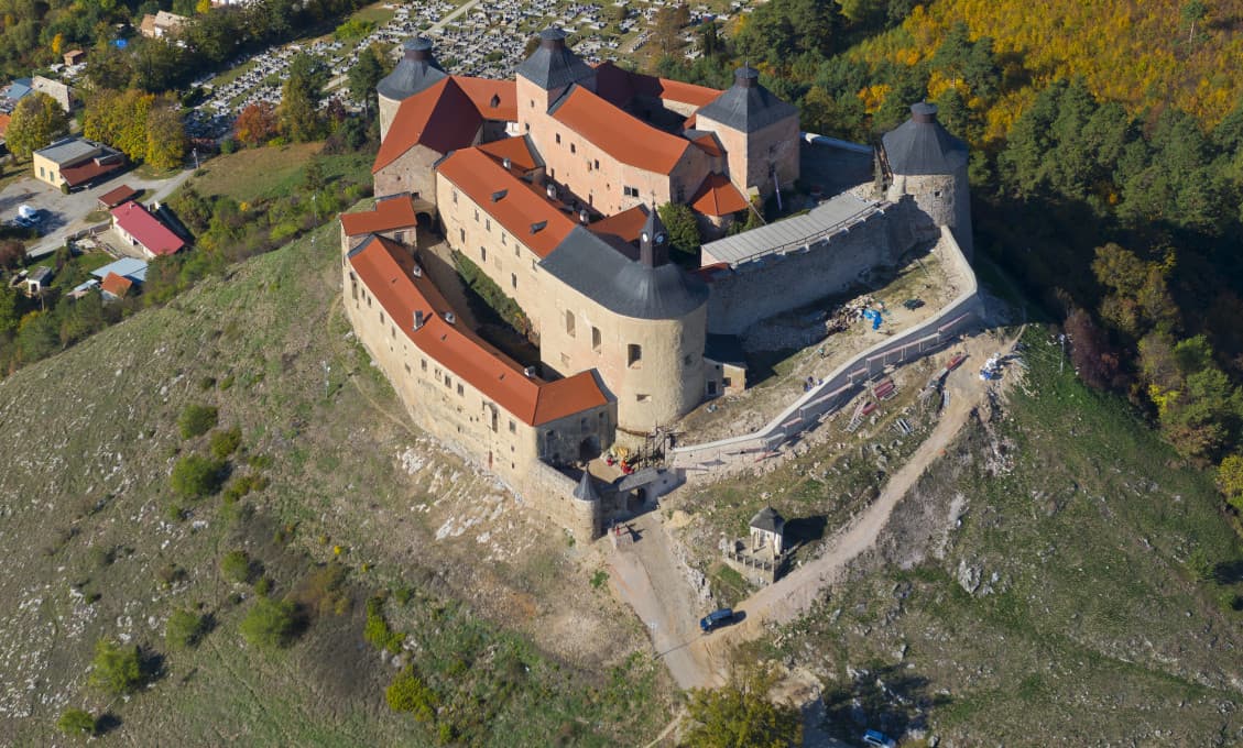EXKLUZÍVNE v HD: Do redakcie nám prišiel list odhaľujúci NEZROVNALOSTI na hrade Krásna Hôrka