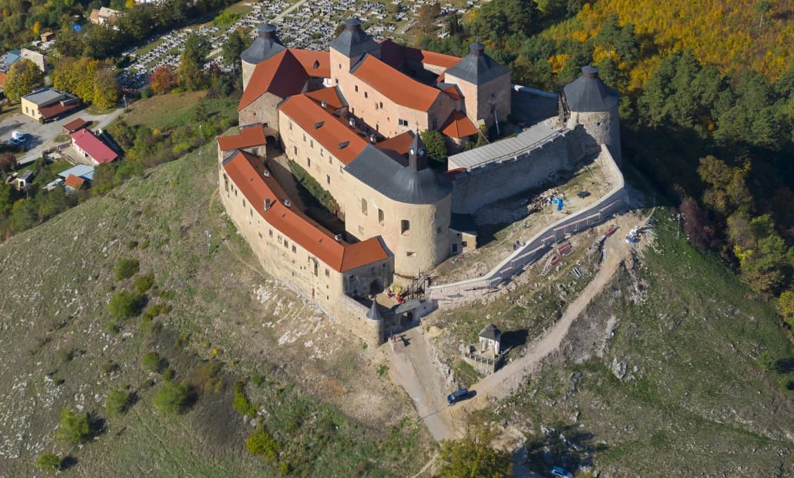 OĽaNO aj Smer-SD zarobia na voľbách cez 20 miliónov eur