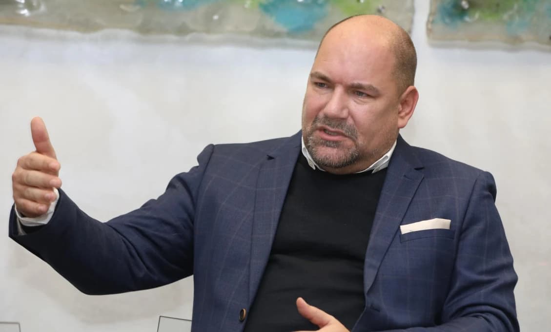 Keketi bol "nezamestnaný" iba zopár minút: Vláda mu schválila nový post