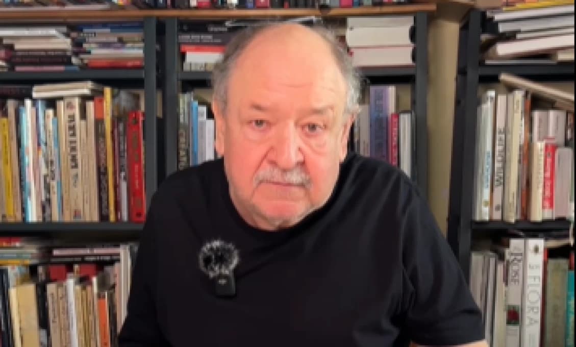 SPISOVATEĽ HEVIER SA TVRDO OBUL DO POLITIKOV: "Vy nevzdelanci, nehanbíte sa dehonestovať rozprávky?" (VIDEO)