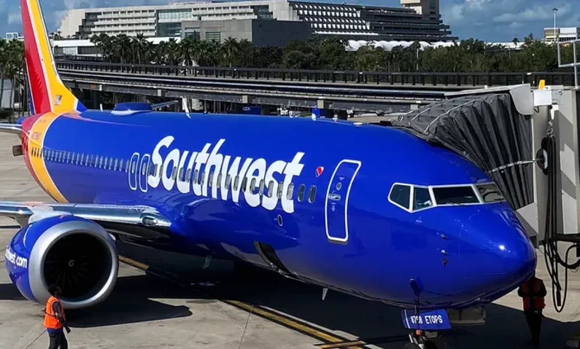 Letisko Orlando zrušilo štart - pilot si nevšimol, že vzletová dráha je inde"