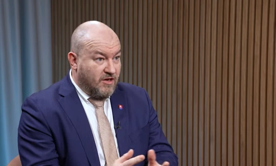 Dohoda medzi Tureckom a EÚ o migrantoch je mŕtva, prehlásil grécky premiér