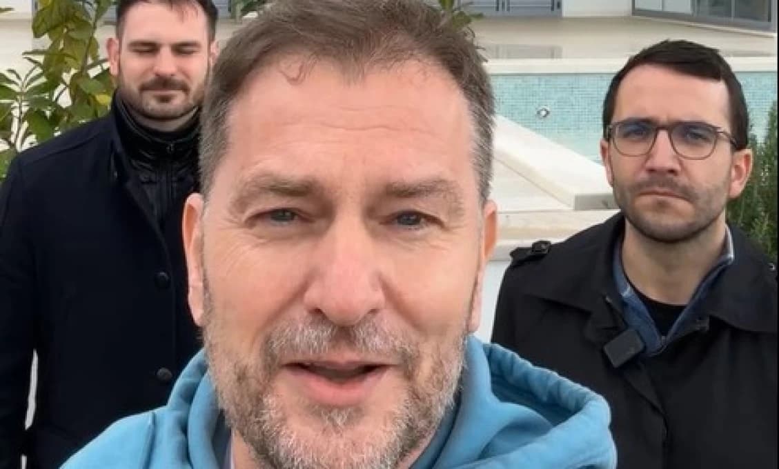 Odhaľoval vily Smeru, no stranícke domy taktne prehliadal