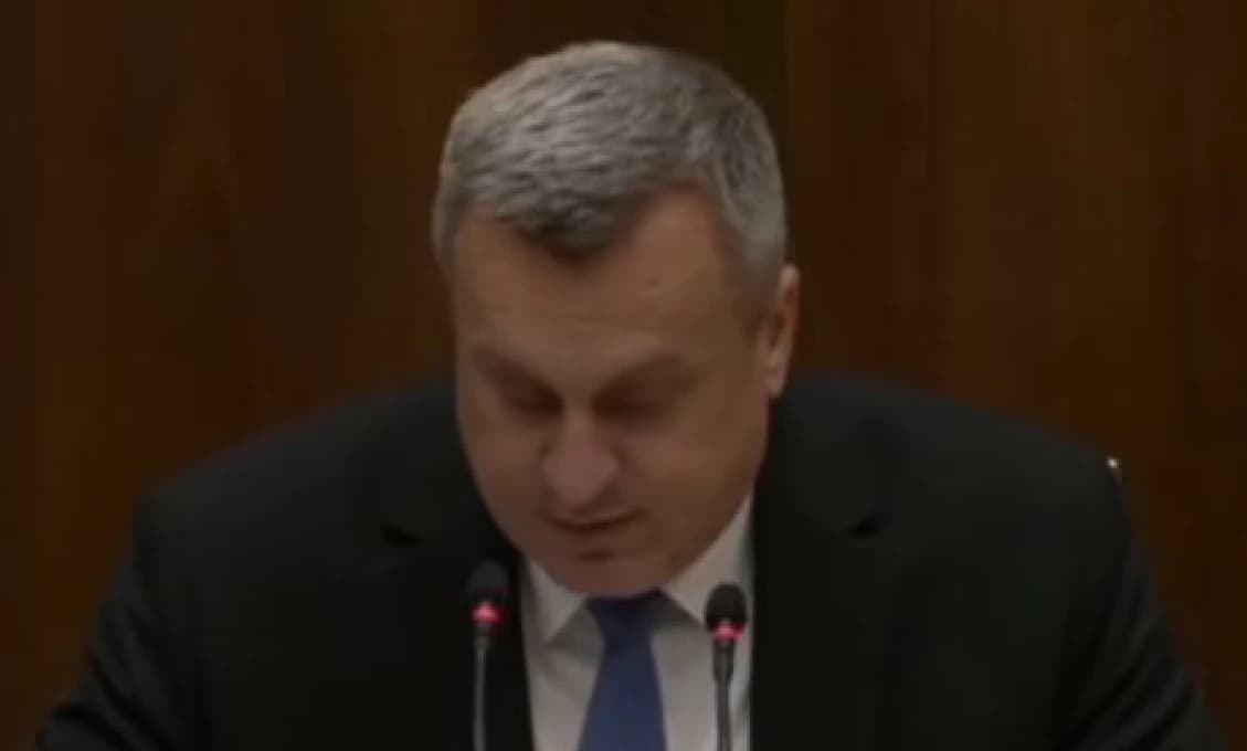 Andrej Danko so slovníkom šimečkovcov