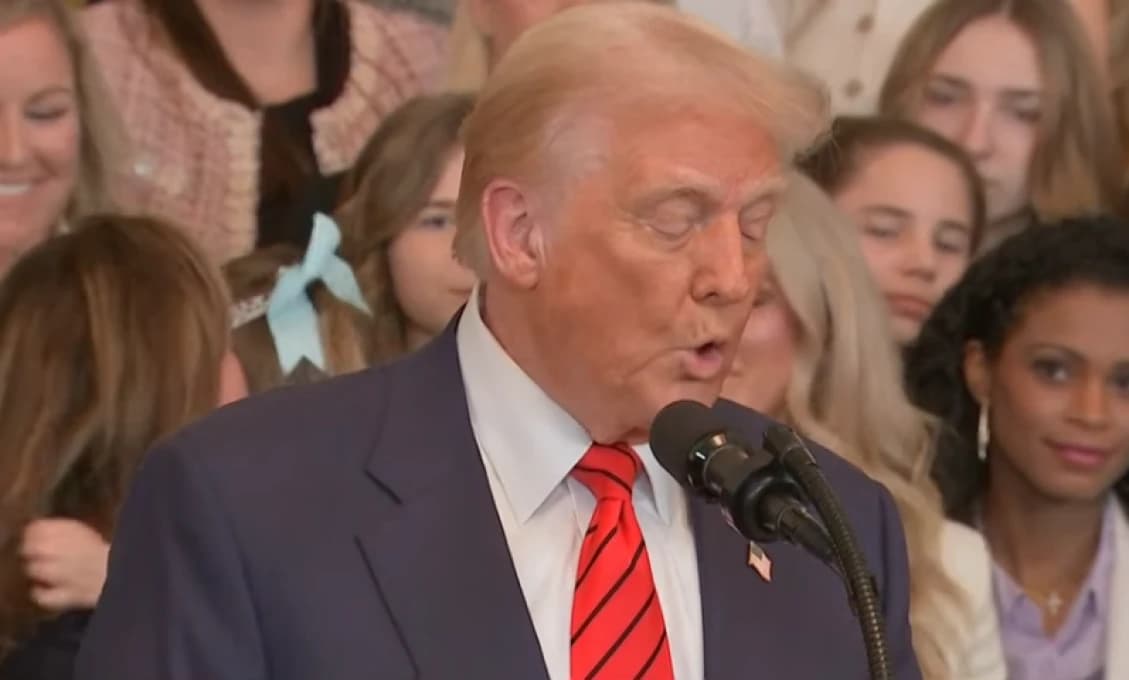 Ide Trumpovi po krku