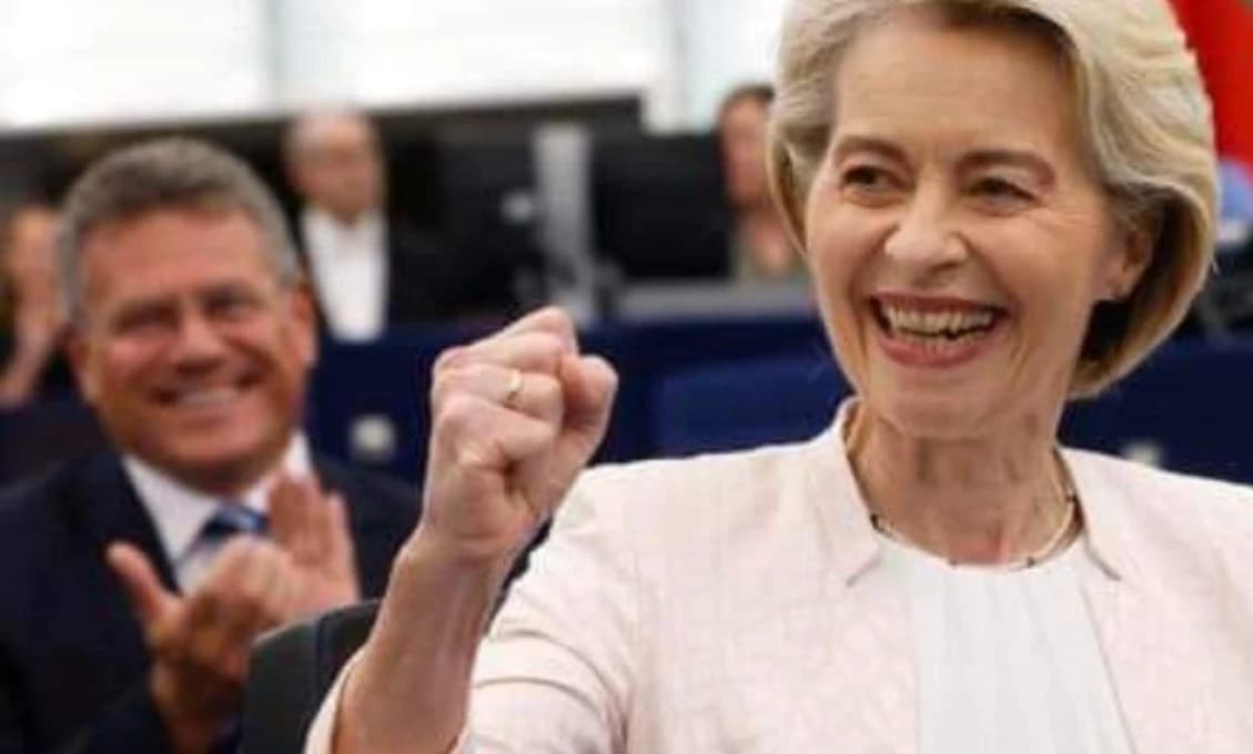 Česi o Šefčovičovi: Bruselské "tliachanie" za bruselský plat