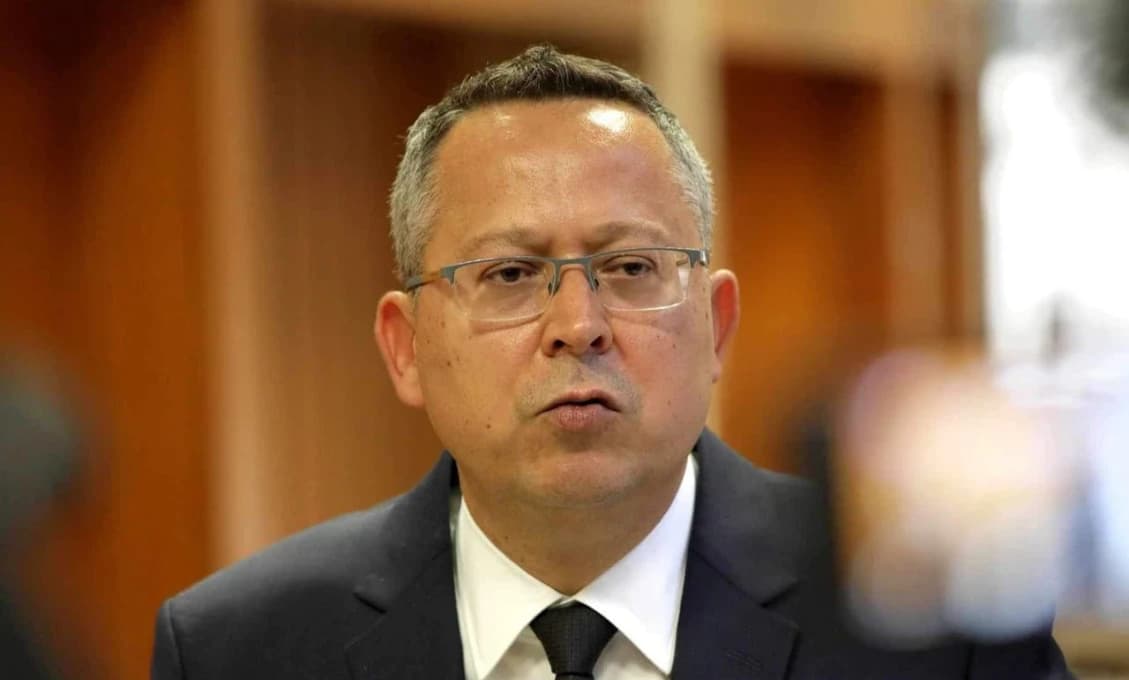 Milá zákerná opozícia, Slováci seno nekonzumujú