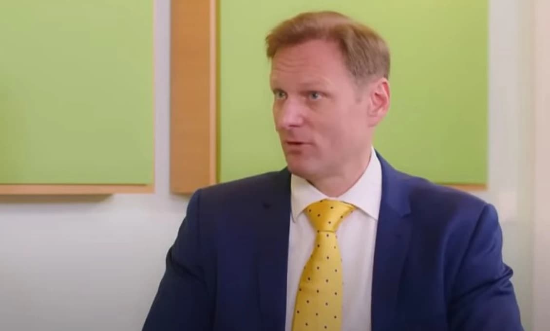 Na dobré kšefty stačí málo - za chrbtom zopár podplatených médií a politikov