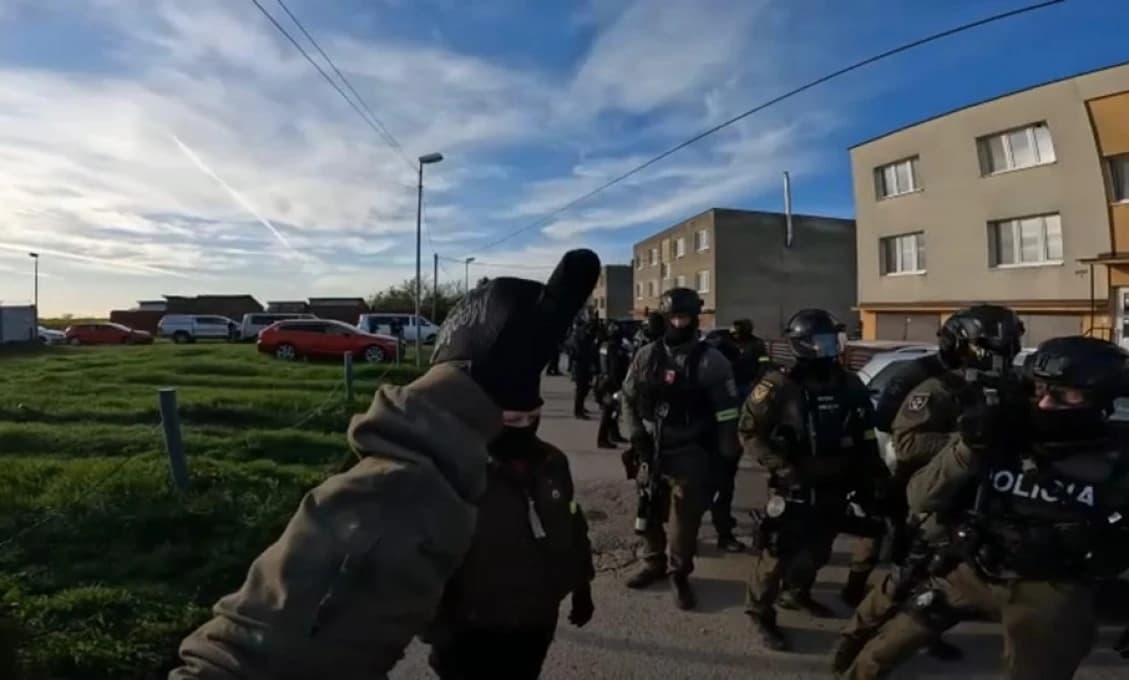 Brutálne napadnutie muža v Trnave: Traja útočníci putujú do väzby