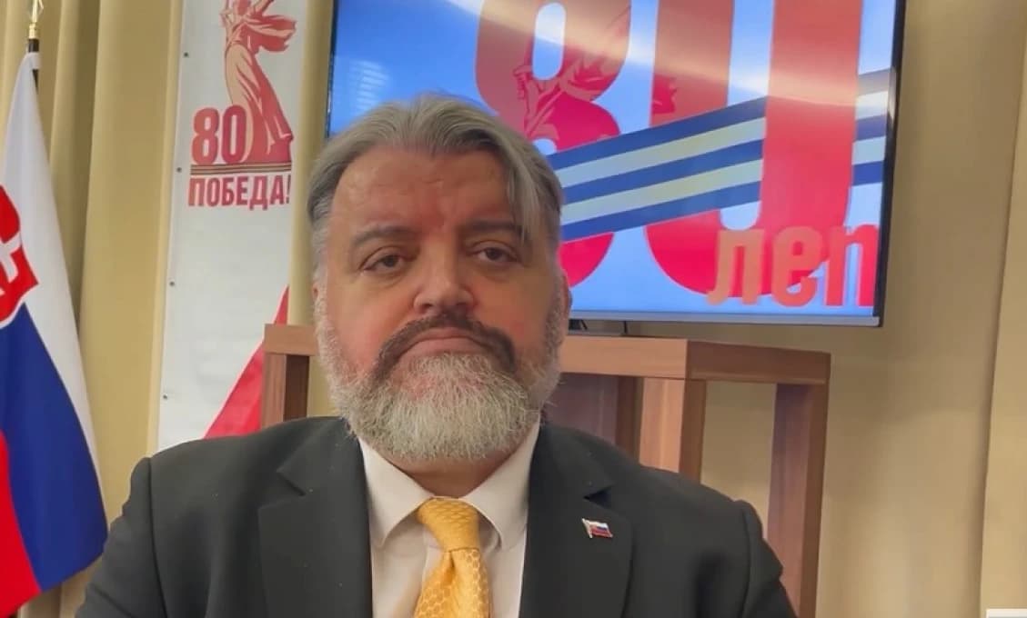 Ruská recepcia v Bratislave: Diplomacia, história a Chmelárove slová o mieri