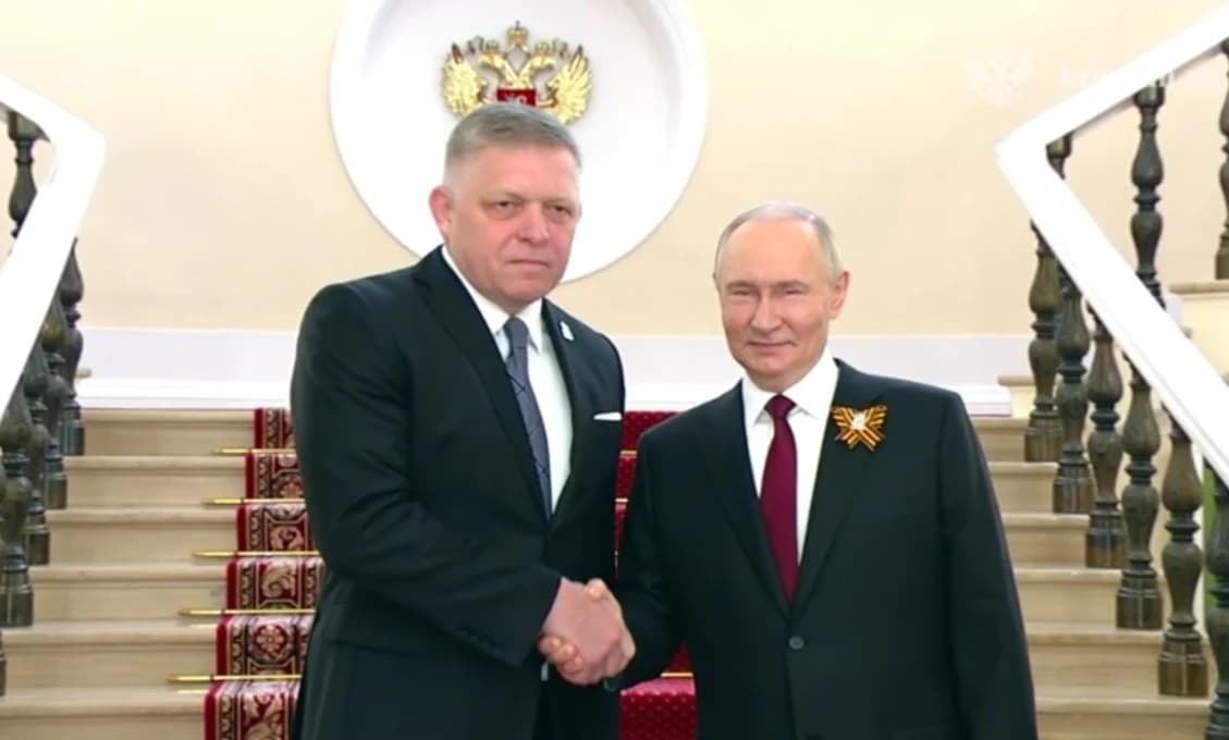 Slovenského premiéra privítal ruský prezident (VIDEO)