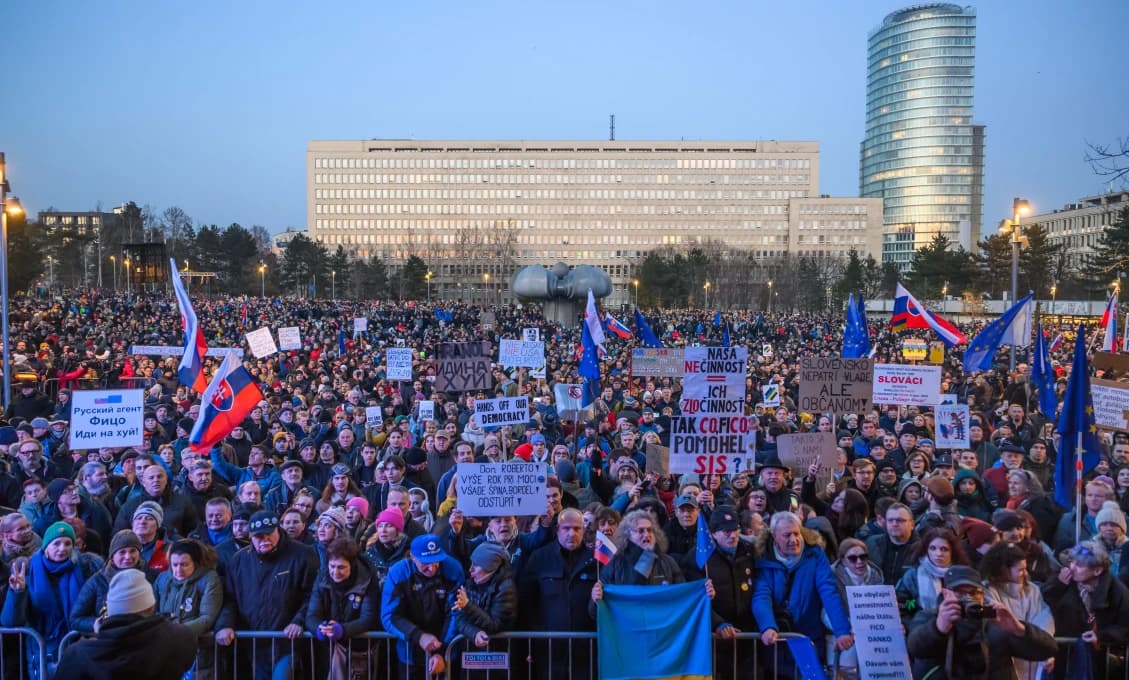 Slovensko je plné agresívnych vlastizradcov