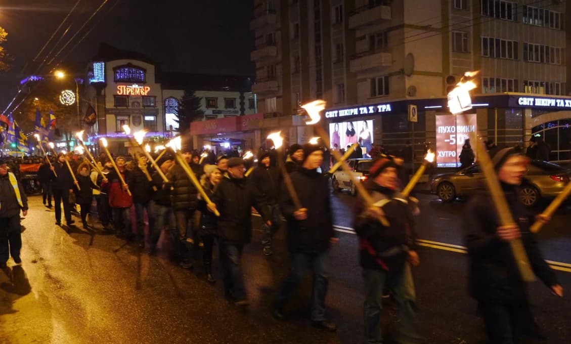 Stepan Bandera: Na Ukrajine hrdina, Poliaci však škrípu zubami