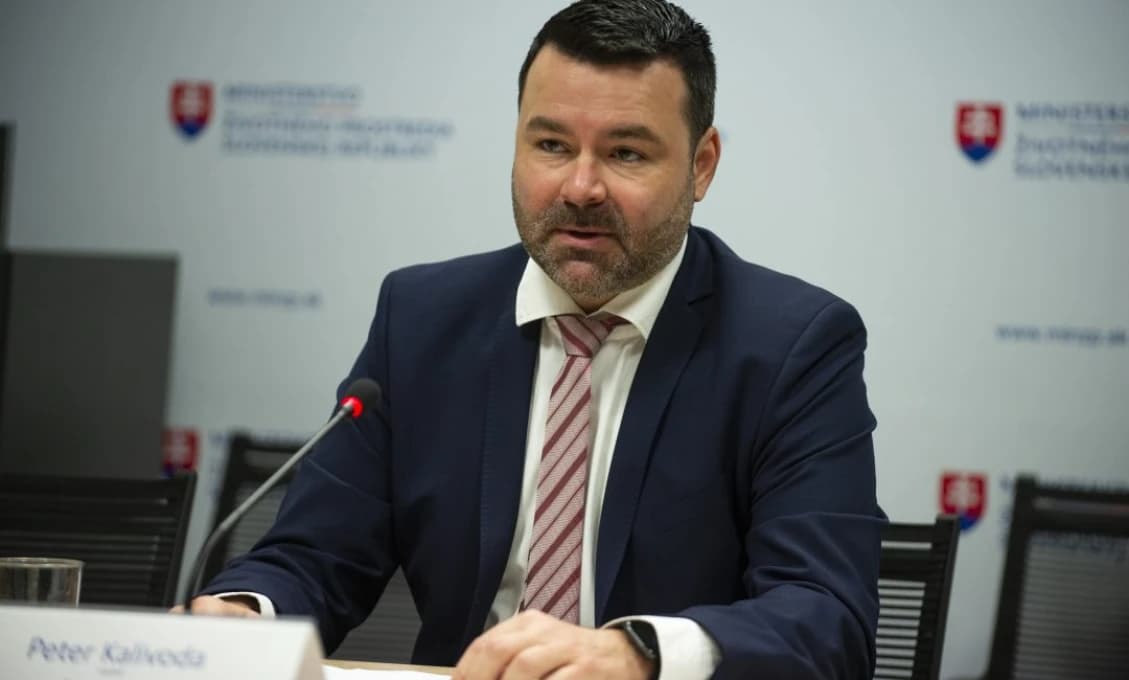 Kalivoda o ukážke nezrelosti PS: Chcieť dať "na papuľu" názorovému oponentovi je neprípustné