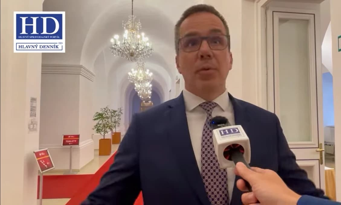 Exkluzívne pre HD: Keby boli vo vláde, zbrojili by hlava-nehlava (VIDEO)