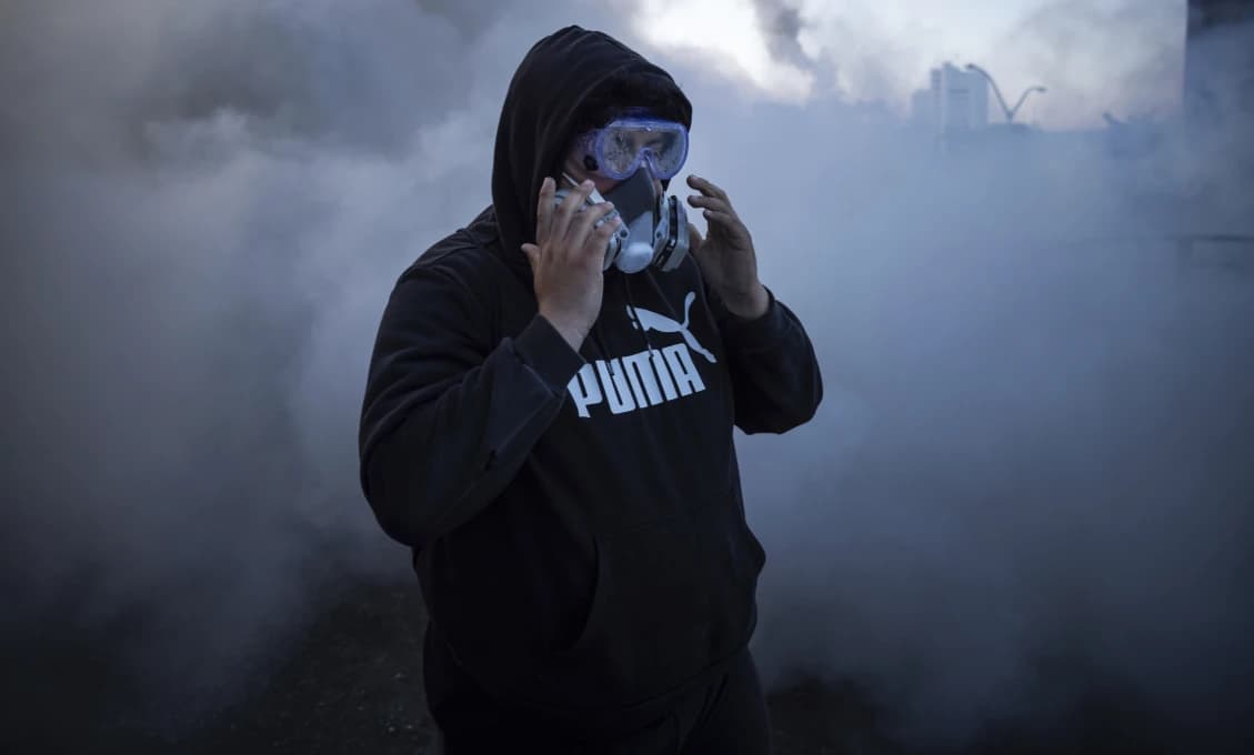V centre Los Angeles zasiahnutom protestmi začal platiť zákaz vychádzania