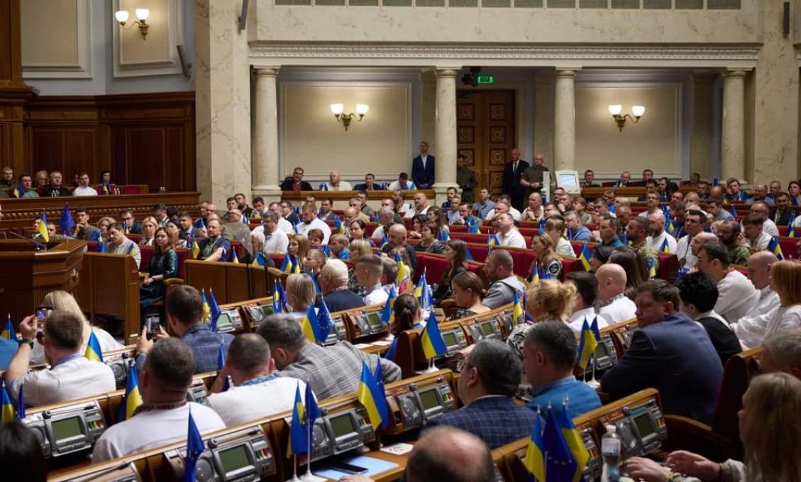Prečo ukrajinskí poslanci utekajú? Opustili krajinu, skončili za mrežami alebo zmizli
