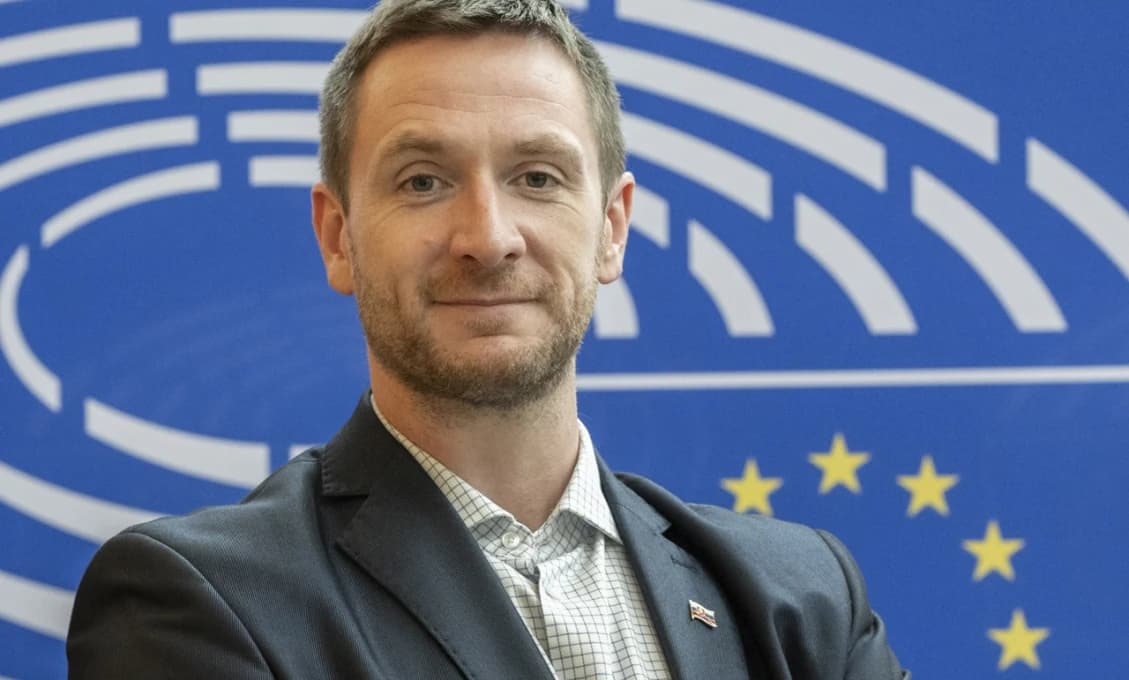 Čokoláda, červené víno a zelený čaj... To je trio kľúčových surovín v boji proti koronavírusu