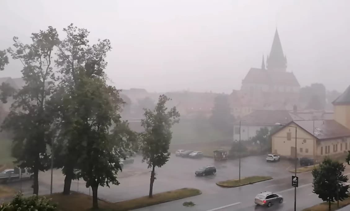Východ Slovenska v búrkovej apokalypse (VIDEO)