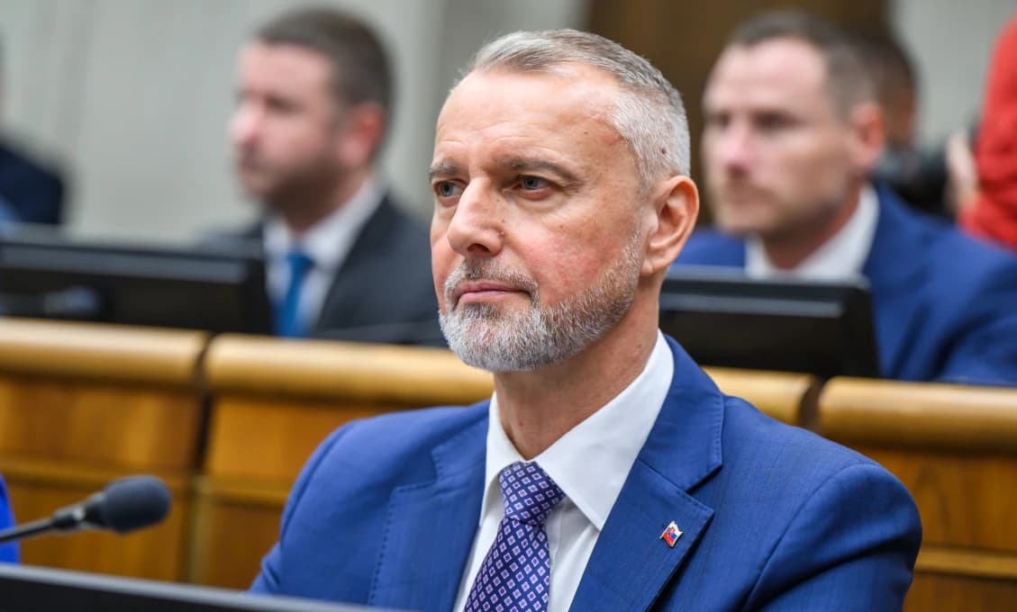 Kráľovská rodina v šoku: Kráľovná Alžbeta II. kvôli koronavírusu podnikla neobvyklé riešenie!