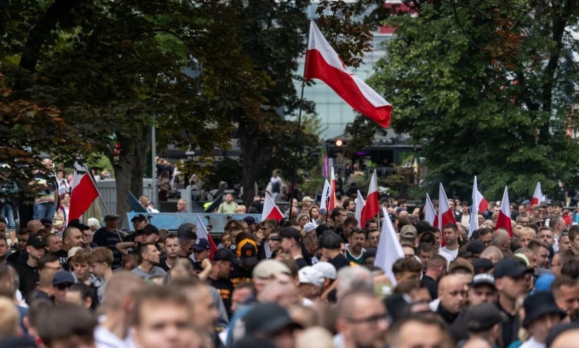 Stop imigrácii! Masové protesty v 80 poľských mestách