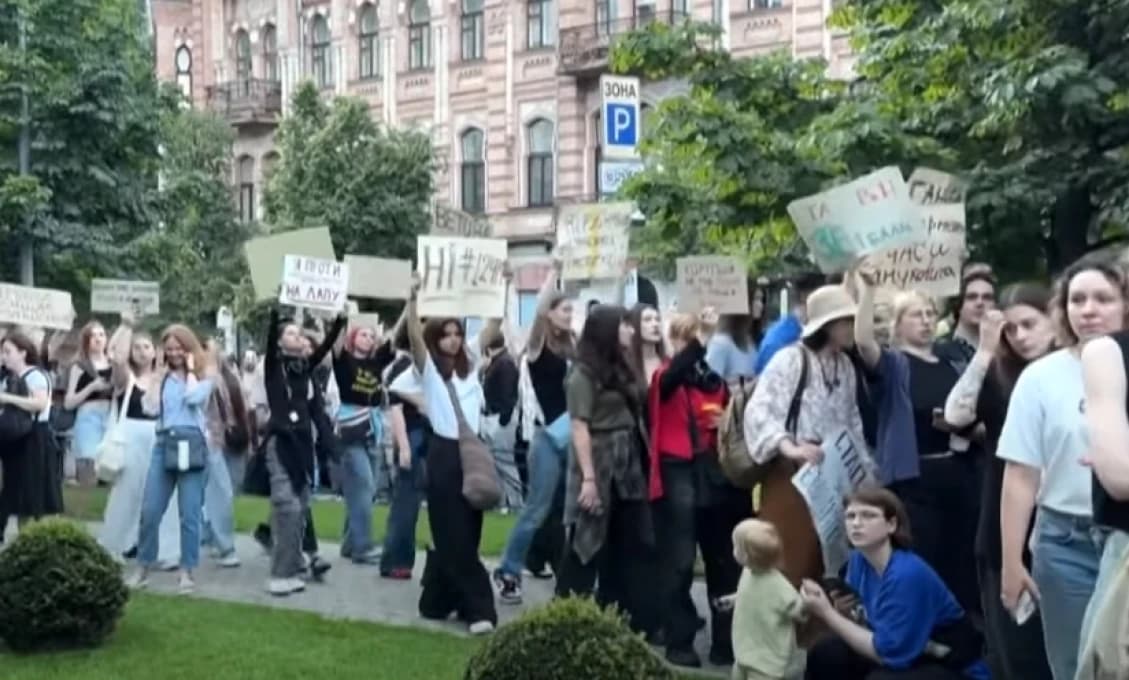 Čo sa to tam deje? Protesty na Ukrajine sa stupňujú