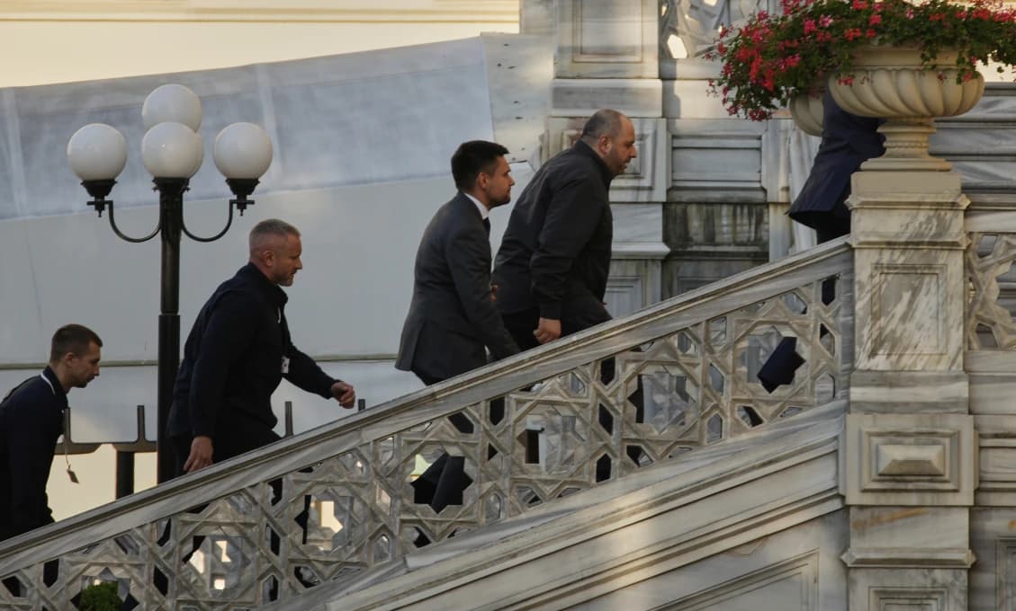 Vedúci delegácií Ukrajiny a Ruska začali rokovania v Turecku