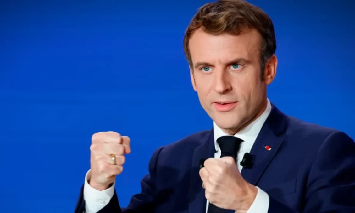 Macron naštval Izrael. Prevalil sa jeho júnový výrok