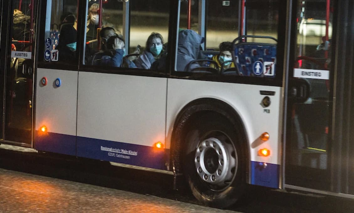 Slovenský vodič autobusu v Tirolsku zrazil dieťa, zrejme si to nevšimol