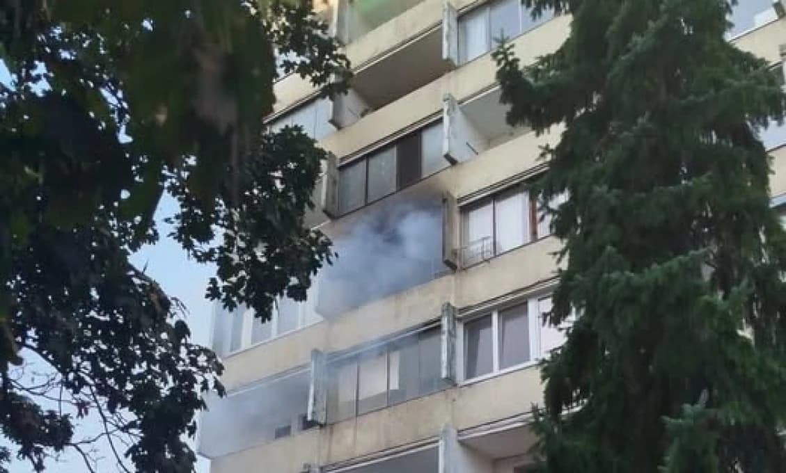 Evakuácia v Petržalke! Horí v byte paneláku