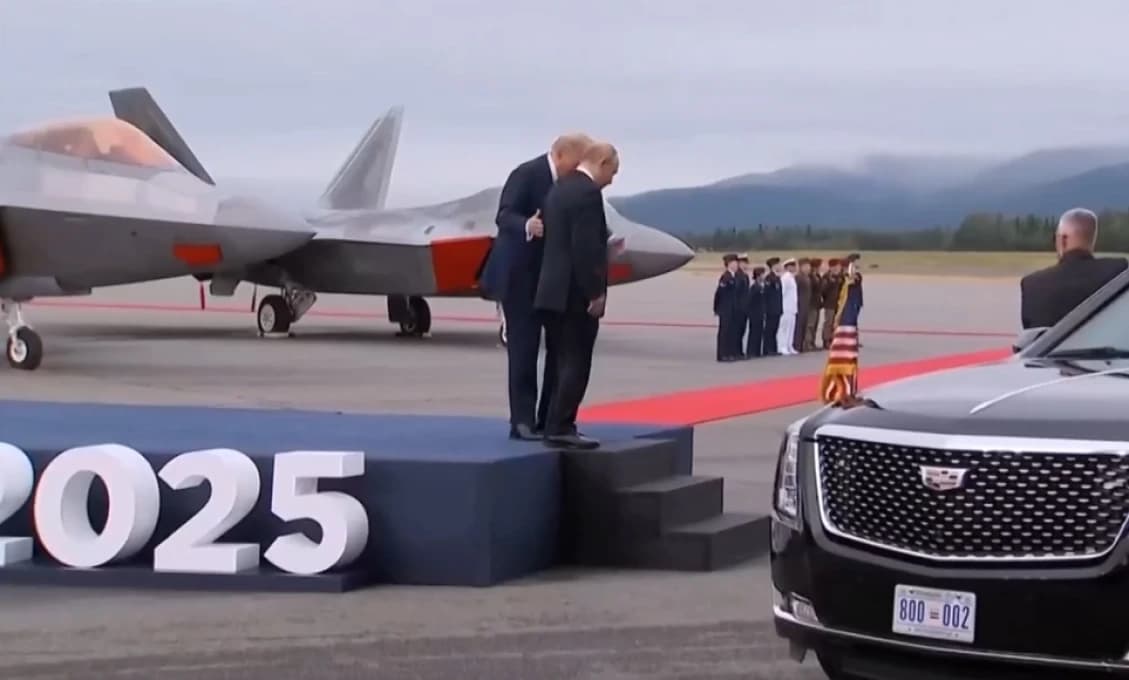 Zo zákulisia. Putin na koni, ponížený Trump! (VIDEO)