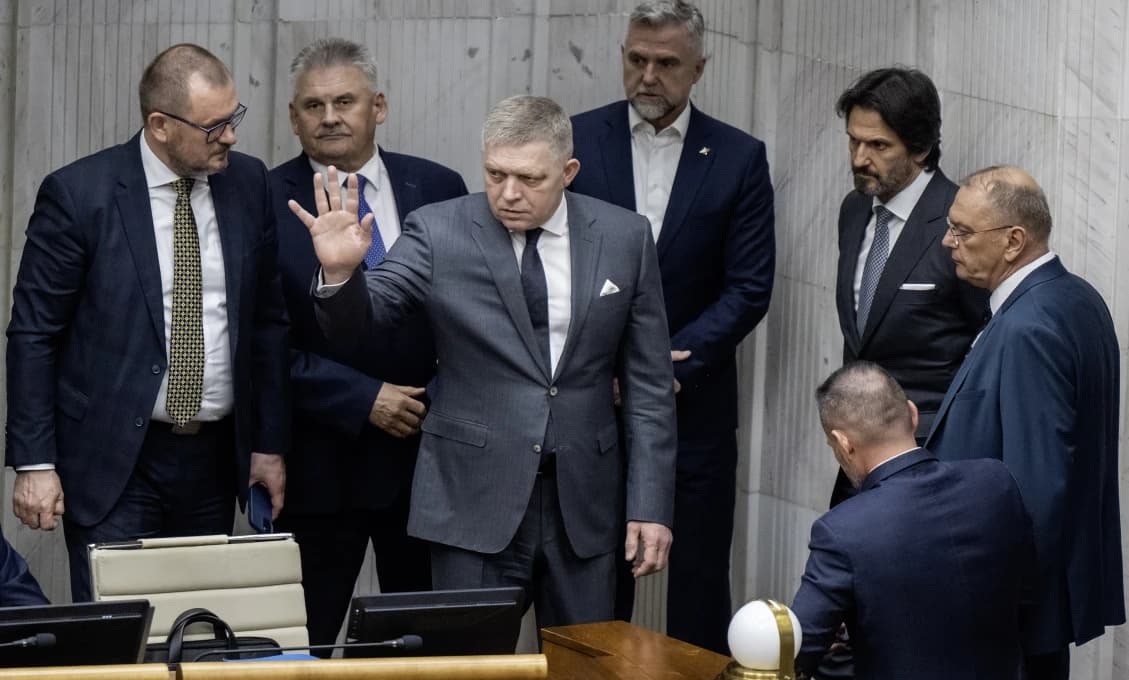 Zvoní vám hrana. Vláda budíček!