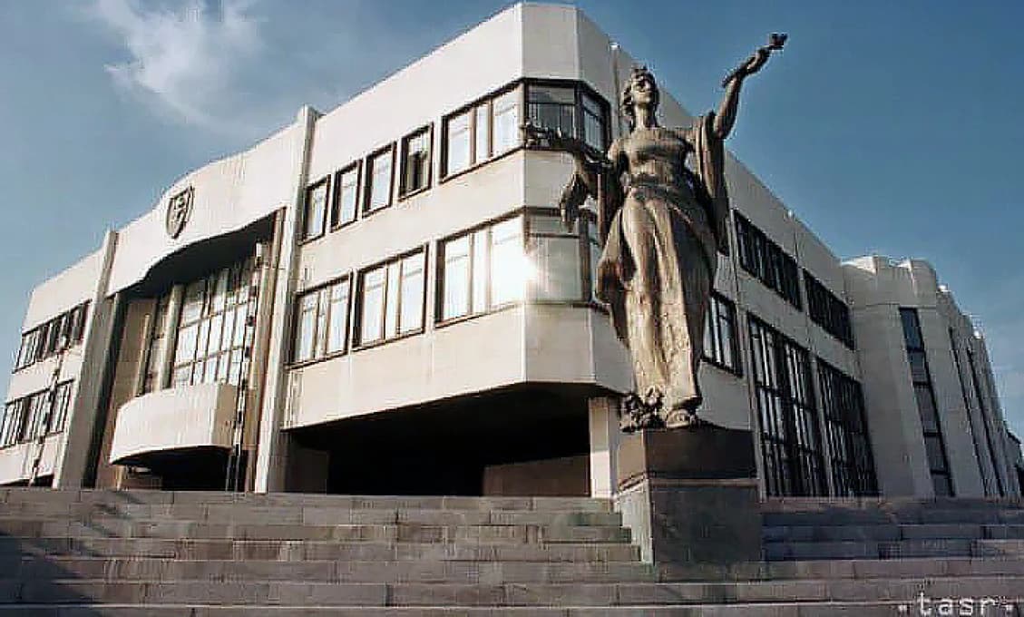SOBOTA - Deň otvorených dverí parlamentu i prezidentského paláca