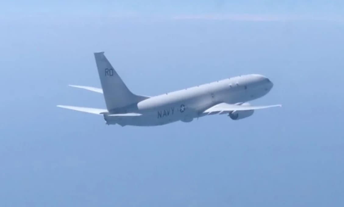 Cieľ neznámy: Flightradar24 zaznamenal let amerického prieskumného lietadla nad Čiernym morom