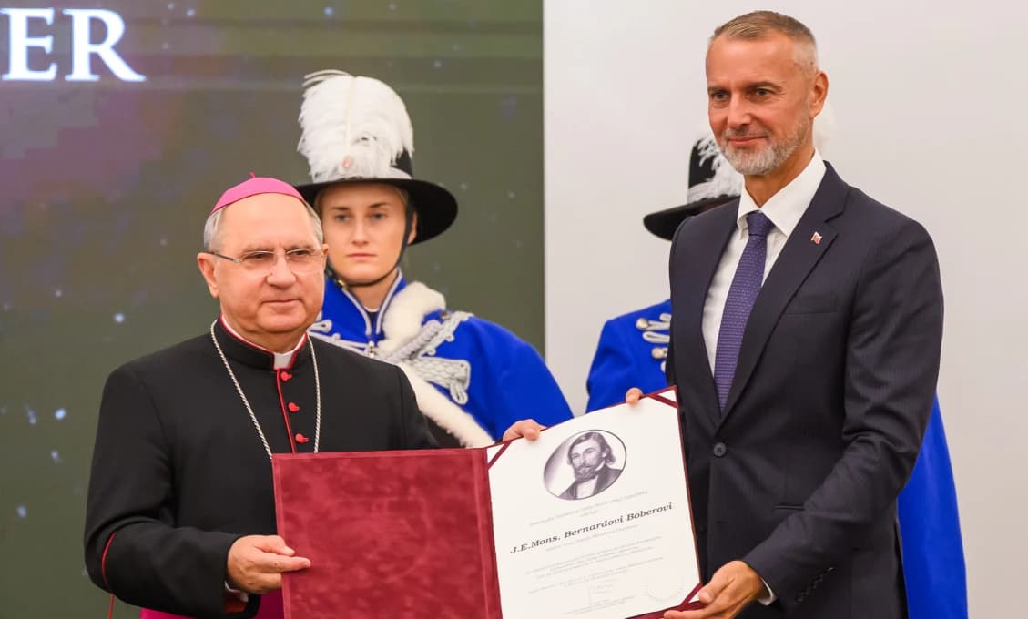 R. Raši udelil trom osobnostiam štátnu cenu J. M. Hurbana