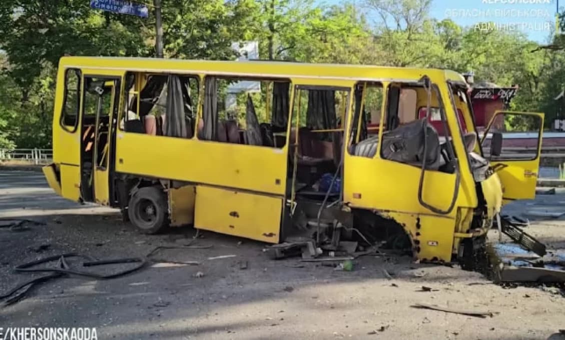 Rusi masívne zaútočili na Cherson: 15 leteckých bômb a delostrelectvo