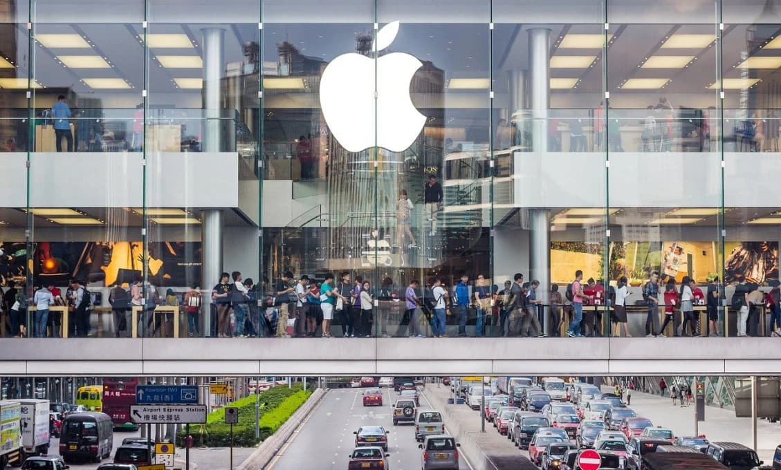 Bloomberg: John Ternus bude novým šéfom Apple