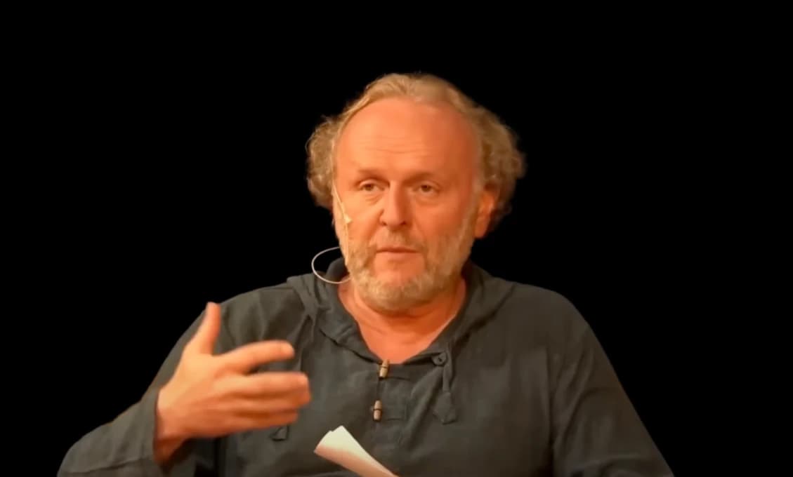 Jaroslav Dušek: „Pravda žiari“ — Sokrates ako varovanie pre dnešnú dobu