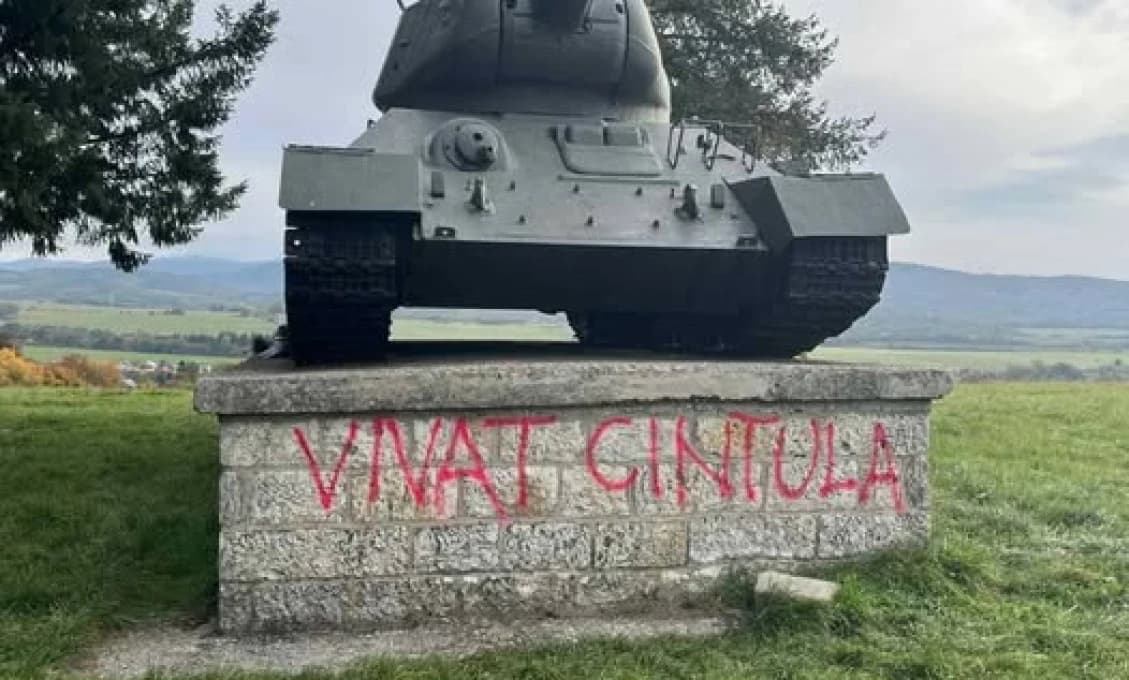 HALÓ, BUDÍČEK! Denníky N a SME šíria vulgárnu nenávisť, no polícia radšej rieši Kotlára (FOTO)