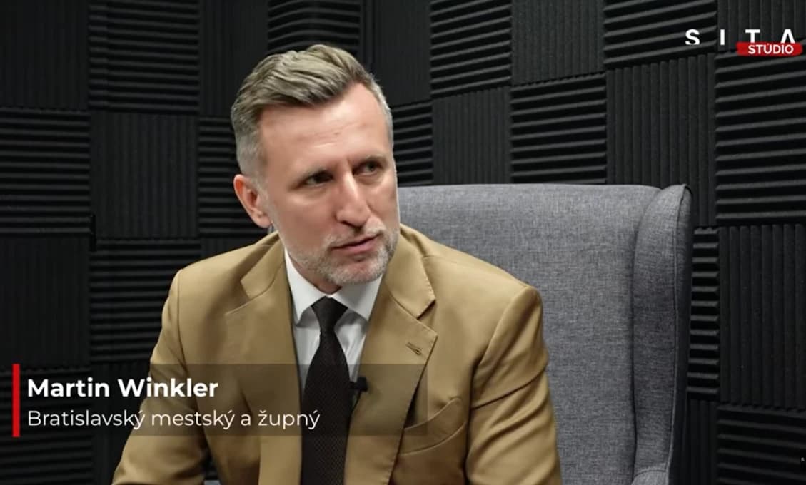 Poslanec Winkler s Dunajom proti primátorovi Vallovi. Oddlží Bratislavu?