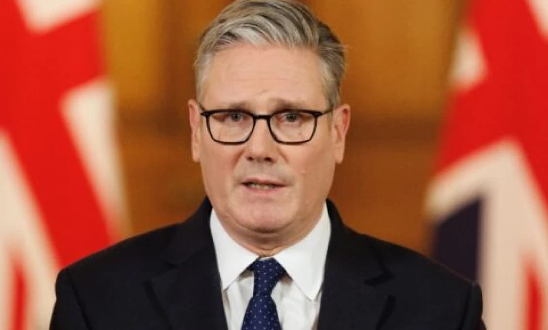 Starmer odíde do jari! Ak to bude takto pokračovať