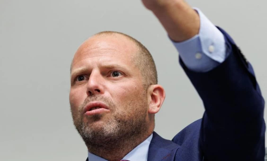 Vyhrážal sa, že „zmaže Moskvu“ – teraz hovorí úplne opačne. Belgický minister obrany náhle mení rétoriku