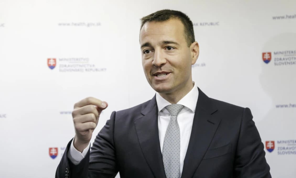Zavrie minister Drucker 6 súkromných škôl? Čo bude s 1000 žiakmi? Kedy zasiahne prokurátor?