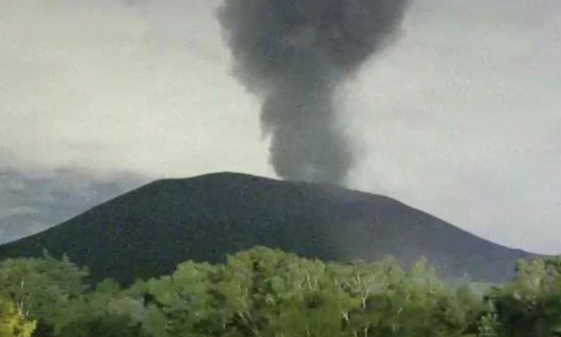 PRÁVE TERAZ: Sopka pri Tokiu sa po štyroch rokoch prebudila