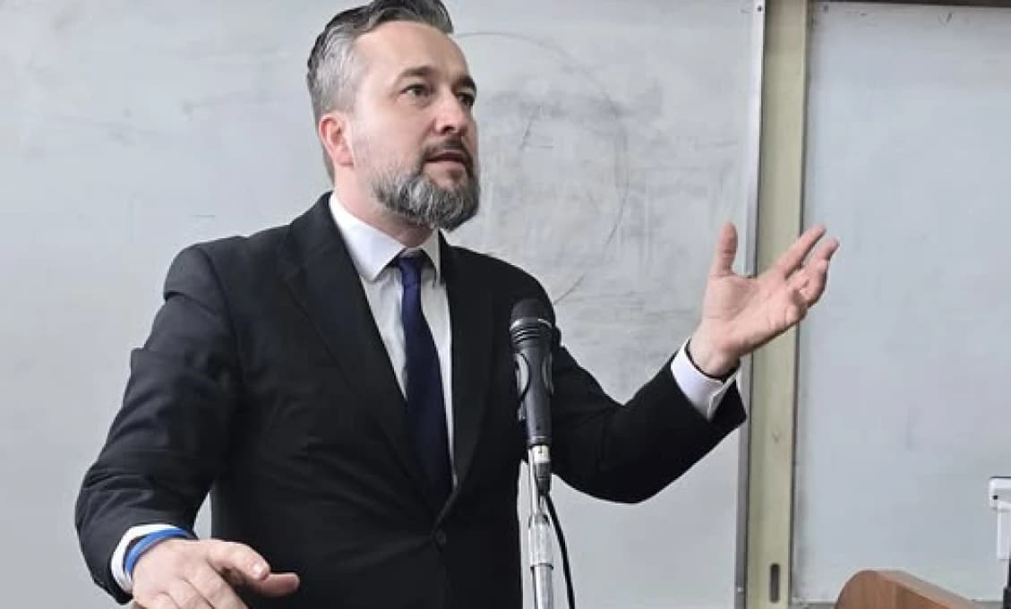 Hrozí z mRNA vakcín proti COVID-19 rakovina? pýta sa Blaha (video)