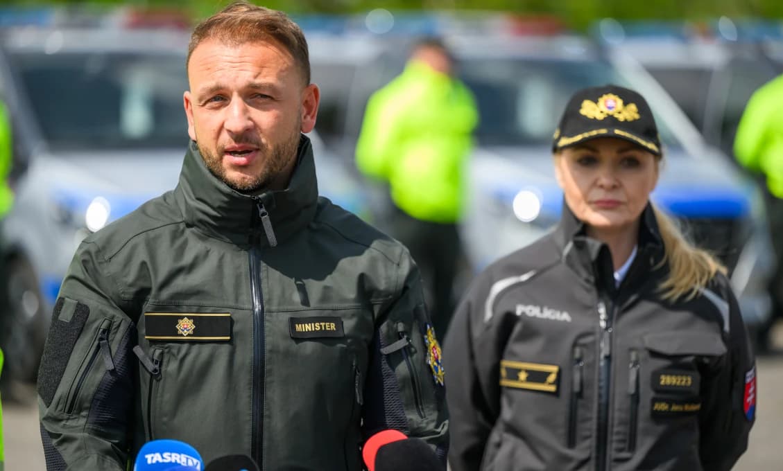 Je 177 932 Ukrajincov na Slovensku málo? Minister Eštok žiada eurokomisiu o výnimku z migračného paktu