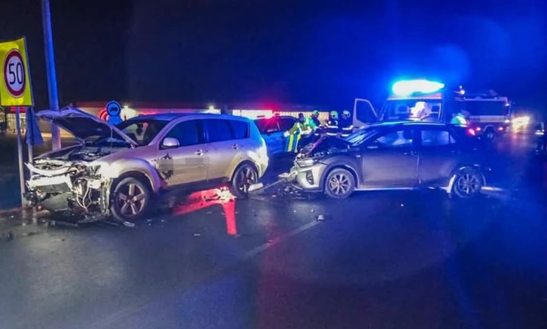 AKTUÁLNE Tragická nehoda troch áut! Zasahujú všetky záchranné zložky